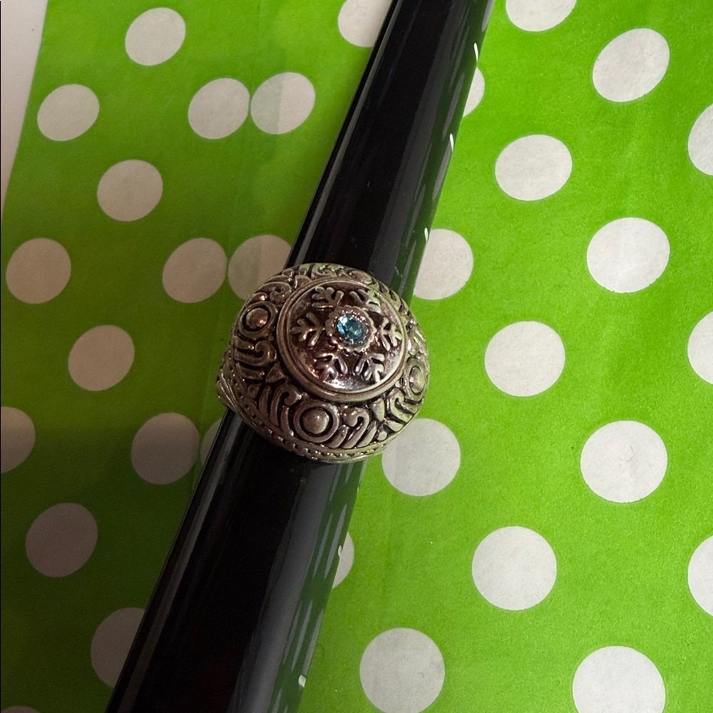 Intricate Silver Tone Ring Interchangeable Magnets - image 2